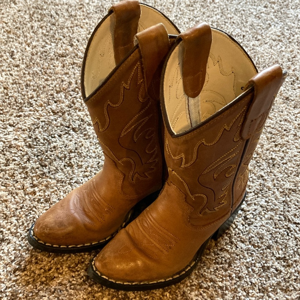Toddler 8.5 cowboy boots